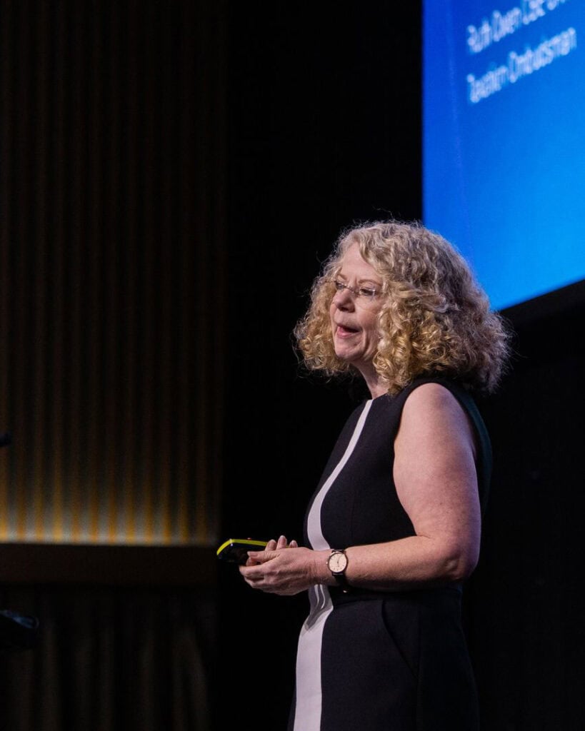 Headshot of Ruth Owen